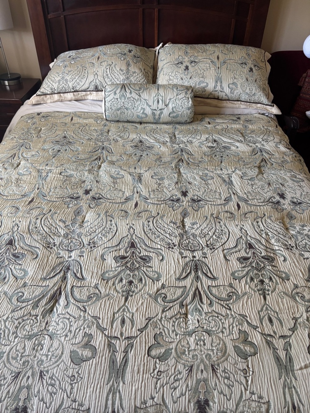 Queen 4 pc Bed Cover Set -Elegant Cream and Light Sage Green Damask Quilt Set